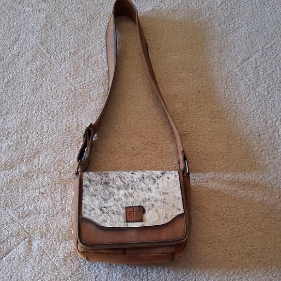 STS Ranchwear Handbags - STS Ranchwear Tan and Cream Crossbody Bag